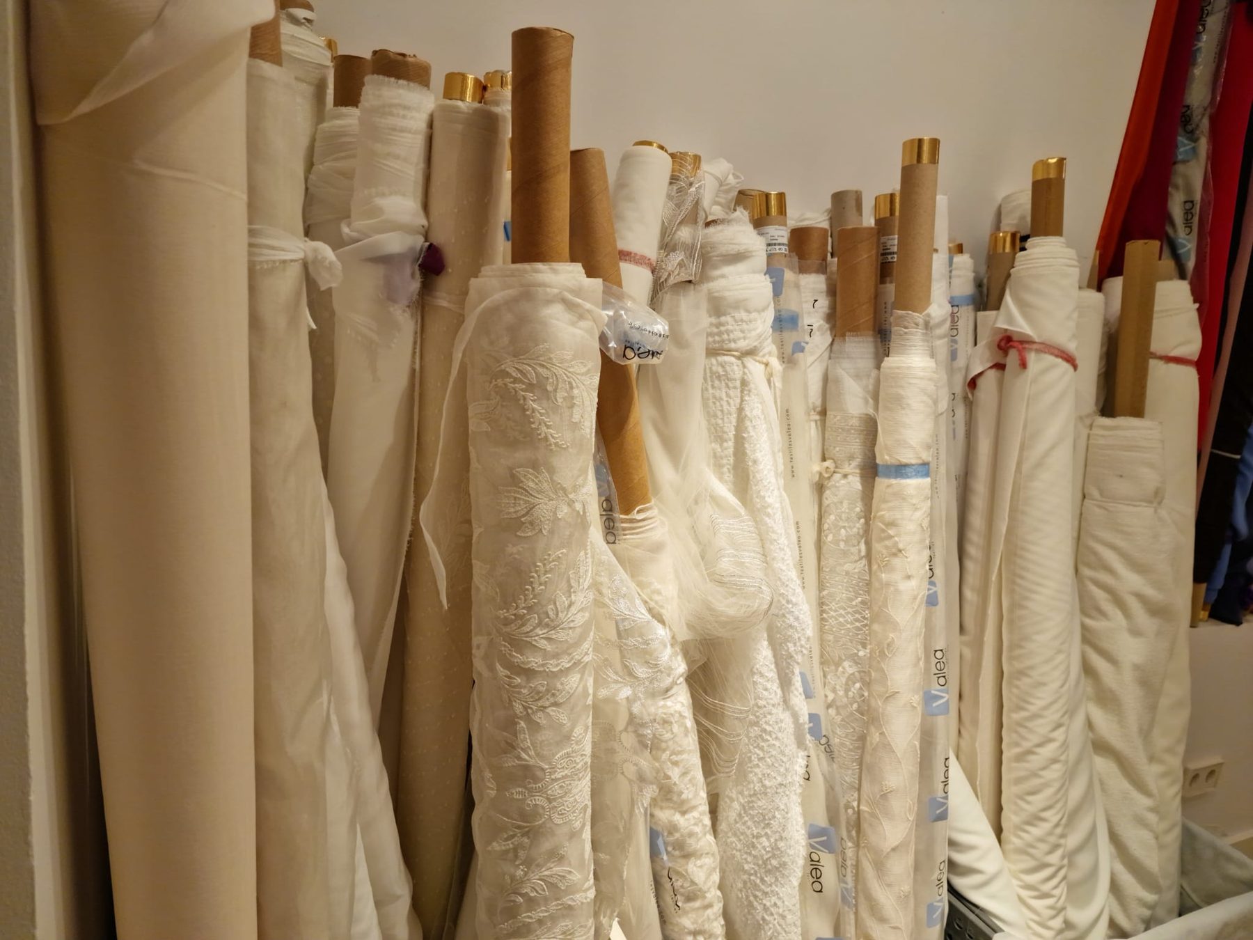 2. Bocetos y Diseño: Dando Forma a tus Sueños